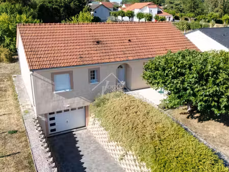 exclusivite maison quatre chambres sous sol et terrain