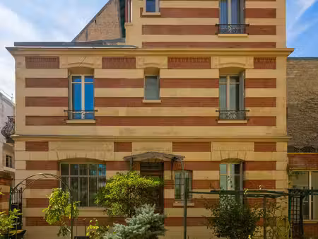 maison 7 pièces de 225 m2