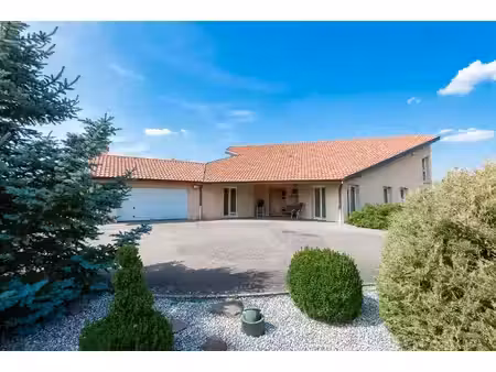 maison 299 m2 piscine intérieure