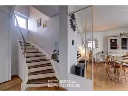 une villa singulière face au léman