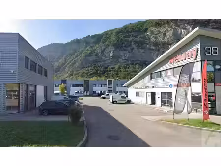 location entrepôt 342 m²