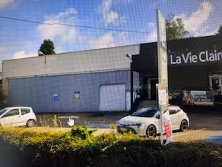 location entrepôt 400 m²