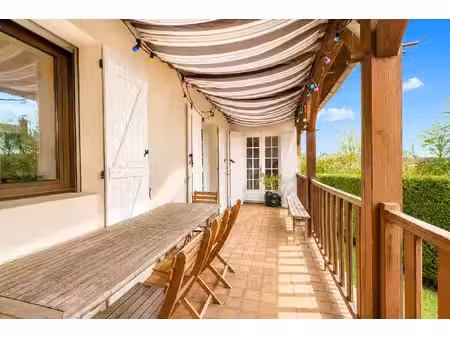 hameau de beaune : maison familiale 4 chambres et 2 sde : piscine creusée et couverte
