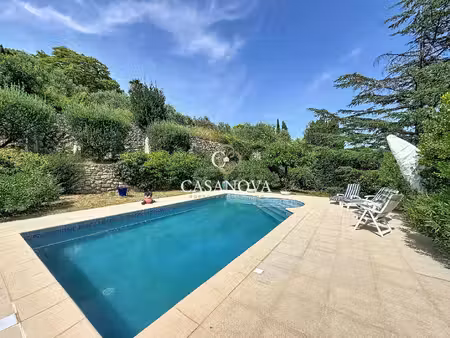 villa familiale avec grand extérieur et piscine sur les hauteurs de clermont l'hérault