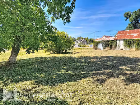 terrain bruc sur aff 735 m2 dans l'agglomération et hors lotissement