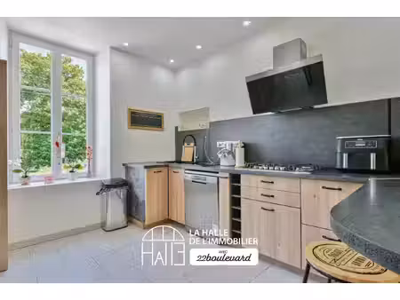 maison 7 pièces - 202 m²