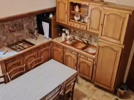 vente maison à airvault (79600) : à vendre / 246m² airvault