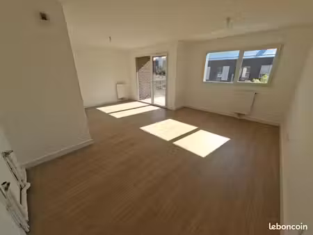 t3 neuf de 61 15 m² avec stationnement – croix pour environ 1230 euros/mois