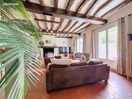maison 9 pièces 250 m²