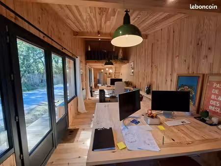 bureau dans espace coworking - lege cap-feret