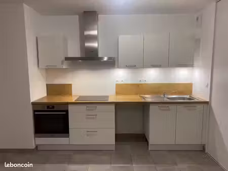 appartement récent t3 63 m2 810 charges comprise