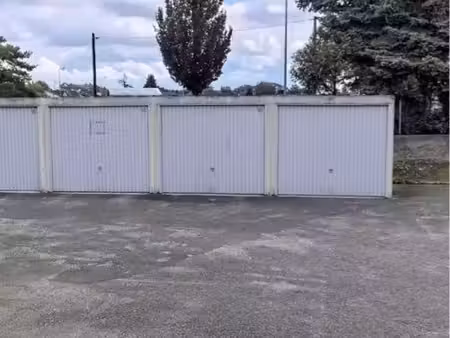 garage libre au 1er octobre