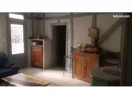 appartement au seins d'une maison proche centre