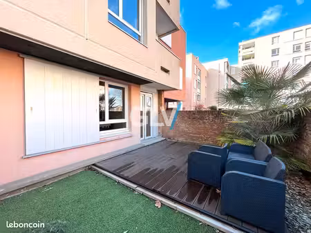 studio 1 pièce 42 m²