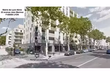 garage / box fermé sécurisé sous vidéo-surveillance mairie de lyon 8ème
