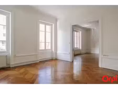 location appartement 5 pièces 139.02 m² à lyon 3ème (69003)  1 965 €