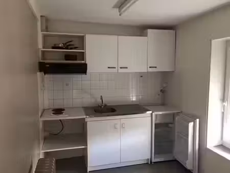 location appartement 2 pièces 29.66 m² à montmarault (03390)  335 €