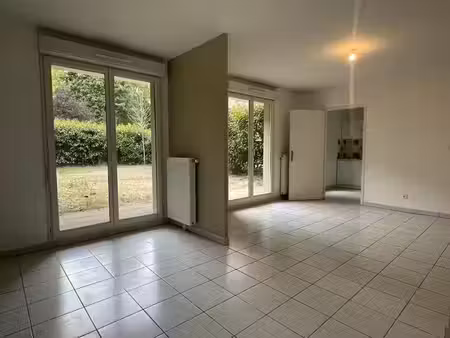 location appartement 3 pièces 70 m² à saint-germain-lès-corbeil (91250)  1 220 €