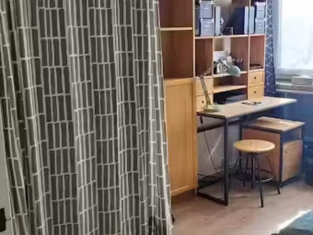 location meublée appartement 1 pièce 11 m² à paris 18ème (75018)  700 €