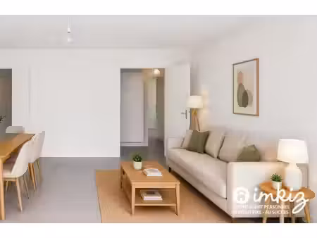appartement 3 pièces lumineux dans quartier vivant