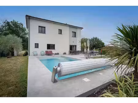maison dans lotissement calme 115 m² avec garage et piscine