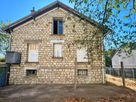 maison indépendante  secteur lac  proche centre-ville  sous-sol total   verrières-le-buiss