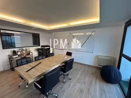 location bureaux 130 m²