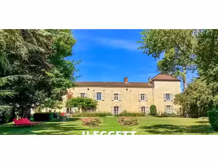 maison avec piscine et terrasse ige (71)
