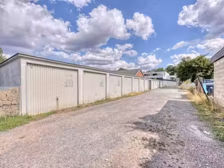 5 garages fermés - vente à l’unité ou en lot