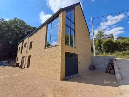 maison neuve 2chs.  bureau  mezzanine  garage et caves peb a