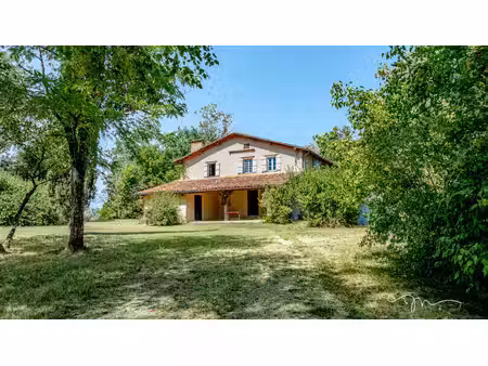 charmante maison de campagne et ses dépendances
