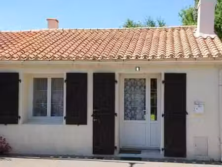 vente maison à saint-julien-des-landes (85150) : à vendre / 44m² saint-julien-des-landes