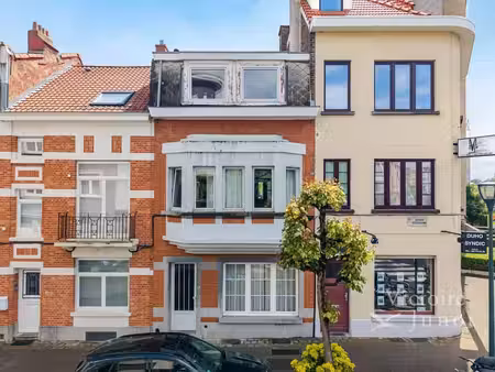 woluwé-saint-lambert maison deux façades à rénover