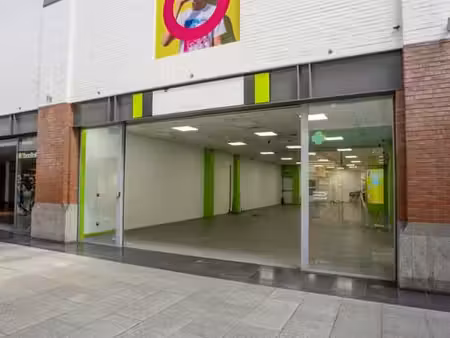emplacement commercial de premier choix au shopping den tir