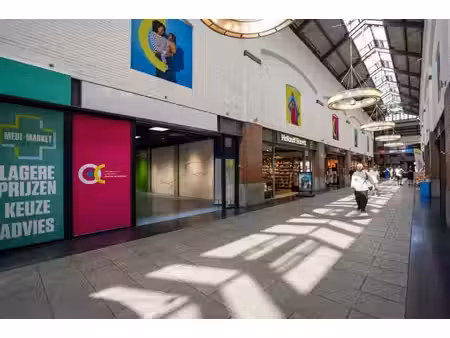 emplacement commercial de premier choix au shopping den tir