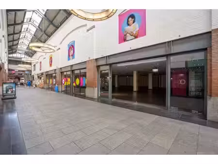 emplacement commercial de premier choix au shopping den tir