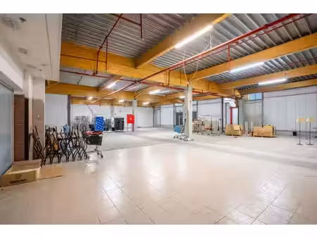 emplacement commercial de premier choix au shopping den tir