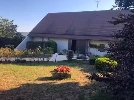 location meublée appartement 1 pièce 35 m² à besançon (25000)  290 €