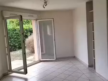location appartement 1 pièce 32 m² à blagnac (31700)  635 €