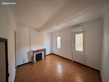 appartement t3 non meublé — 85 17 m²