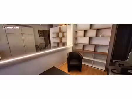 studio 22m2 dernier étage ascenseur idéal etudiant
