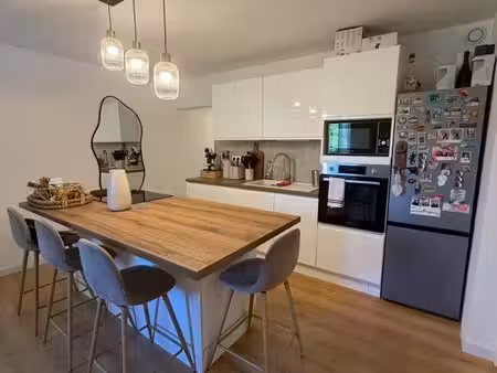 appartement rénové à neuf 55m² – centre de carry-le-rouet – parking privé