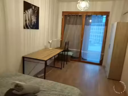 location meublée appartement 4 pièces 65 m² à paris 18ème (75018)  680 €