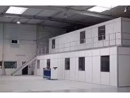 location bureaux et commerces à vitré (35500) : à louer / 220m² vitré