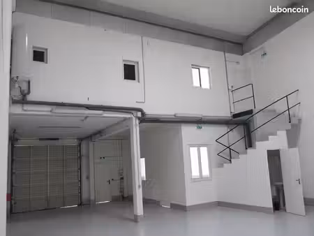 local pro 210m² plan de campagne 1990 euros