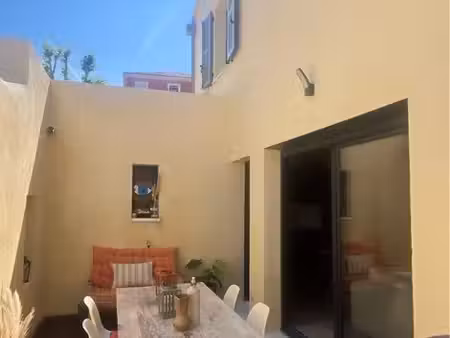 maison de ville saint loup
