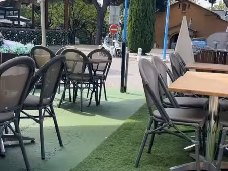 restaurant bar
