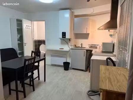 apt 25m2 75018 proche métro jules joffrin