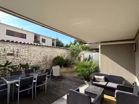 t3 rez de jardin 57m2 avec grande terrasse (garage et parking)