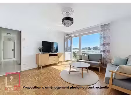 appartement t3 rénové dans petite résidence calme et sécuris